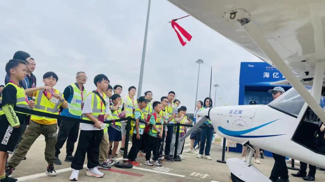 花都低空飛行企業亮相廣州商務航空展暨通航低空產業博覽會  航展亮眼“新星”