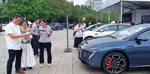 花都區工會會員首批N7交車  政企聯動樹立綠色出行新標桿